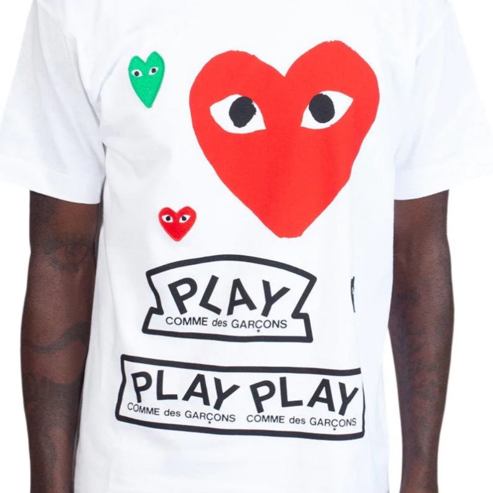 CDG PLAY WHITE MULTI LOGO T-SHIRT RED HEART
